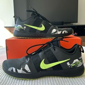 Nike Varsity Compete TR 2 Black/Ghost Green/Smoke Grey Mens Size 13 AT1239-009